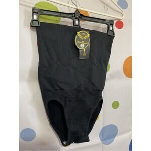 NWT Shaper Queen Shaper Underwear Size Large Black 🍑🍓